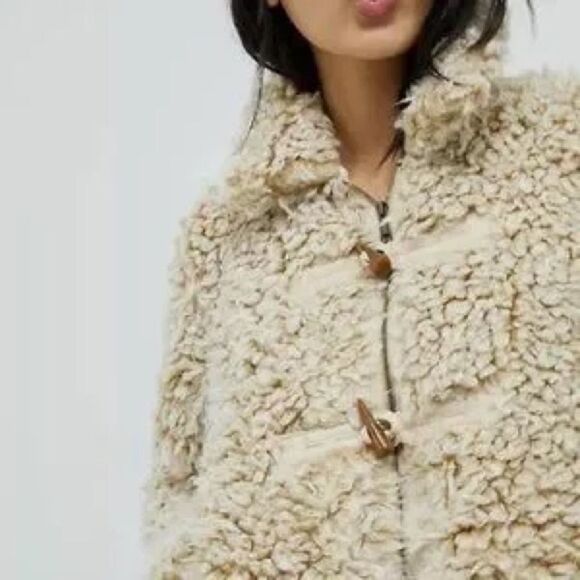 NWT ANTHROPOLOGIE Zip & Toggle Faux Fur Jacket - Picture 2 of 8